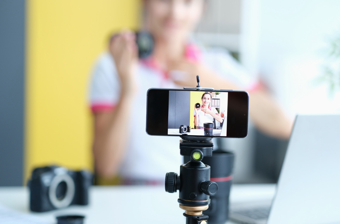 Tourner une vidéo avec un mobile ou une Pocket Cam