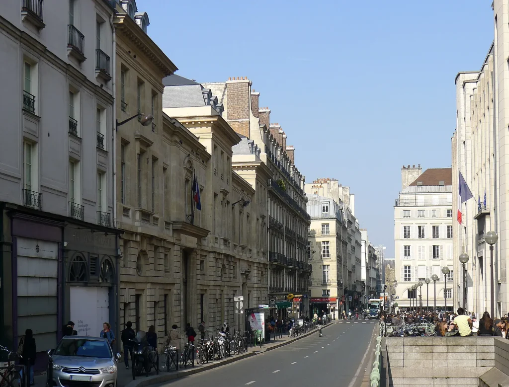 La rue des Saints-Pères, Paris 6e, où se trouve l'incubateur
